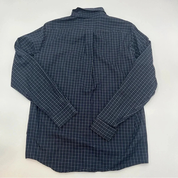 EDDIE BAUER Lot of 2 Men’s S Shirts Button Front Wrinkle Resistant Relax Fit - Picture 5 of 8